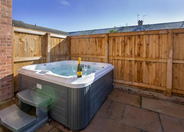 The Ebor Suites With Hot Tubs