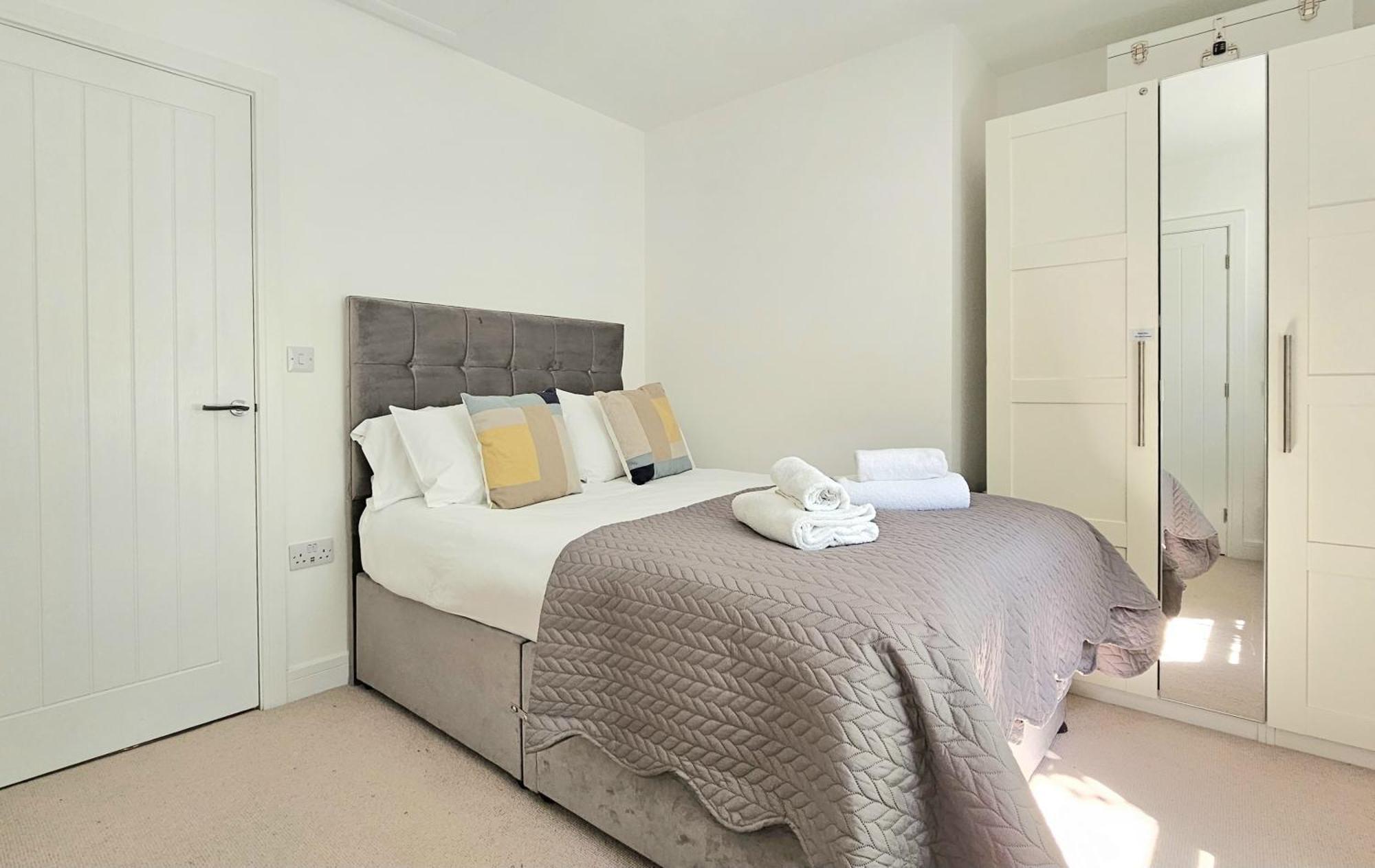 The Ebor With Hot Tubs * York