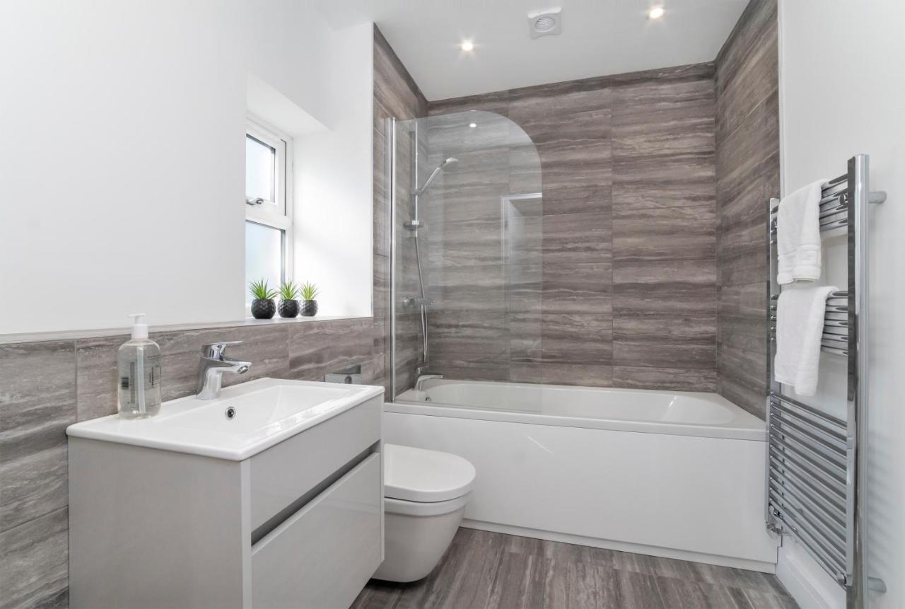 The Ebor With Hot Tubs Holiday home York