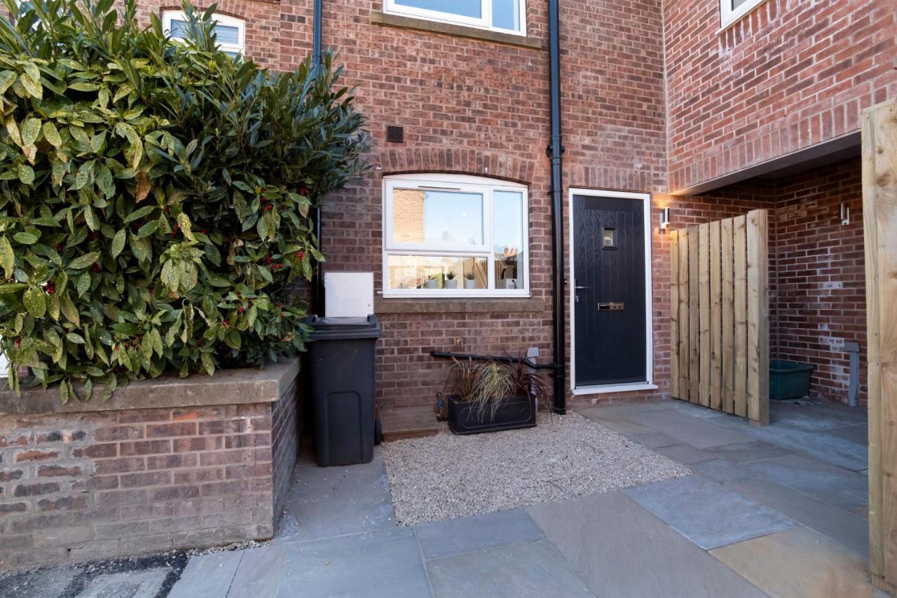 The Ebor With Hot Tubs Holiday home